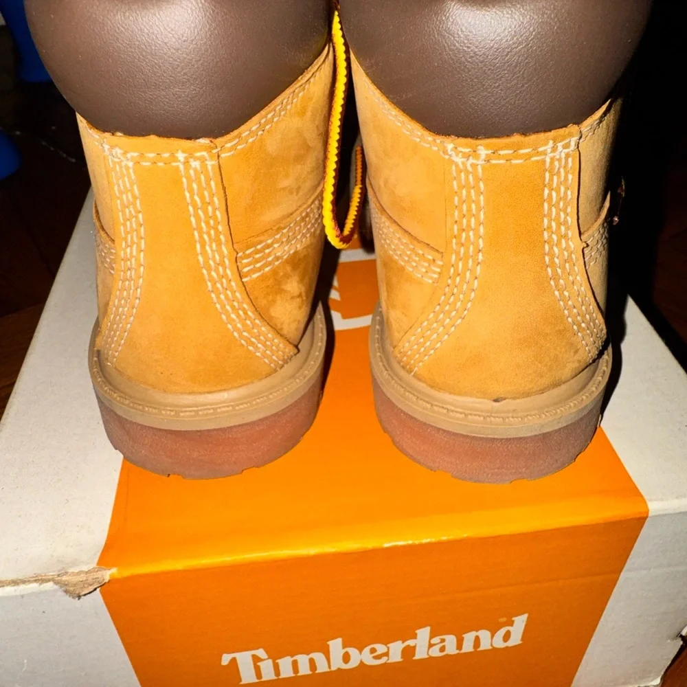 Timberland Wheat Nubuck Toddler Boots - Picture 3 of 6